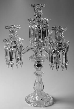 Medallion 18" 4 Light Candelabra W/4 Bobeche & 37 Prisms