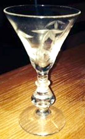 895-13 Wine Glass