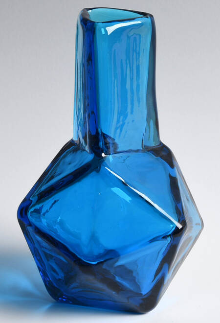 Vases #2412-D20 6" Dice Tower Bud Vase