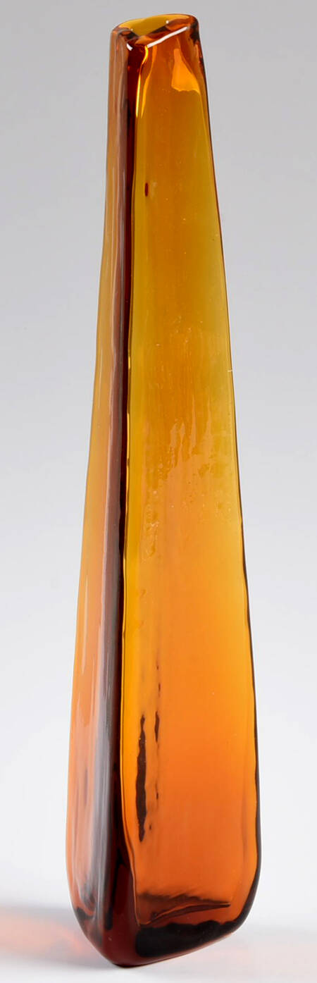 Vases #1722 9" Mini Spire Vase