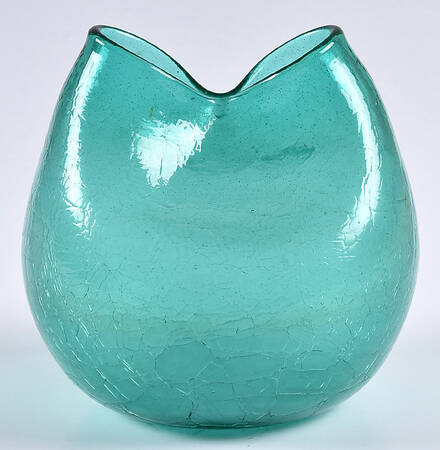 Vases #39 5'' Crackled Pinched Ivy Vase