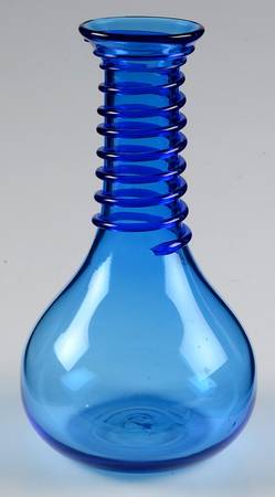 Vases #9432 9" Applied Swirl Vase
