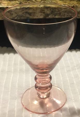 688 Pink Water Goblet