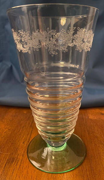 Etch515-2 (Green Stem & Foot) Iced Tea