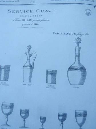 1423 Round Decanter with Handle & Stopper