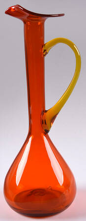 Giftware Round Decanter with Handle No Stopper