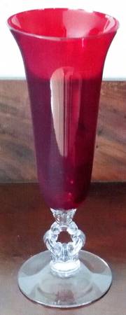 3400 Ruby 9" Keyhole-Stem Footed Vase