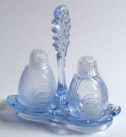 Caprice Moonlight Blue (Stem 300) Shaker Set with Plastic Lids and Tray