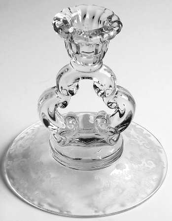 Chantilly 5" KeyHole Candlestick w/Round Base