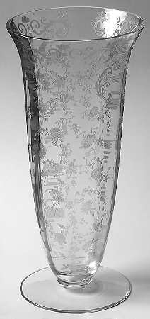 Chantilly 11" Footed Vase