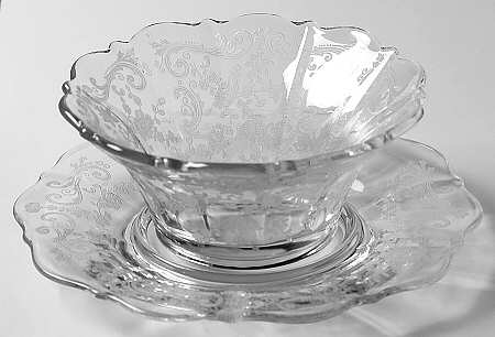 Chantilly Mayonnaise W/Underplate-Shape 3600