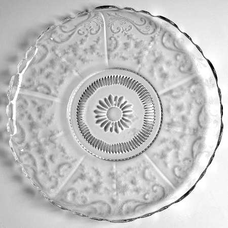 Chantilly Martha/162 10" Cupped Cabaret Plate