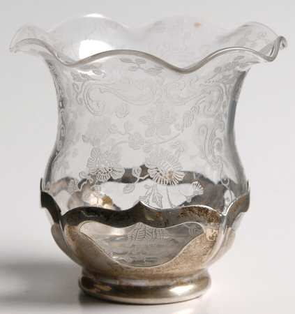 Chantilly Footed Cigarette Urn