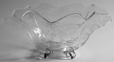 Chantilly 3400 Oblong Ruffled Four Toed Bowl