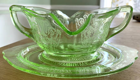 Cleo Green (Stem 3077) Gravy Boat and Underplate