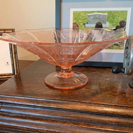 Cleo Pink (Stem 3077) 11" Footed Bowl