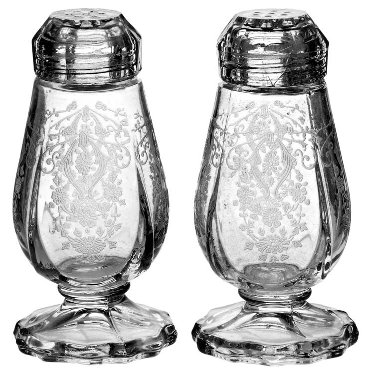 Diane Clear (Stem 3122) 3400/77 Footed Shaker Set with Glass Lids