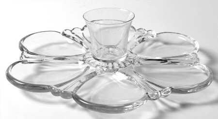 Martha Clear Martha 156 69 Oyster Plate with Sauce Cup