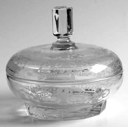 Portia Clear (Stem 3121) 6" Candy Box with Lid