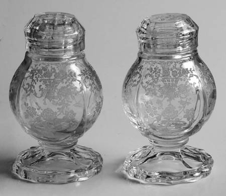 Portia Clear (Stem 3121) 3400/76 Footed Shaker with Glass Lid