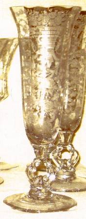 Portia Clear (Stem 3121) 9" Keyhole-Stem Footed Vase