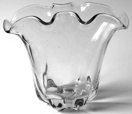 Pristine (Stem 1936) 6" Crimped Vase