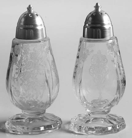Rose Point Clear 3400/77 Footed Shaker Set with Metal Lids