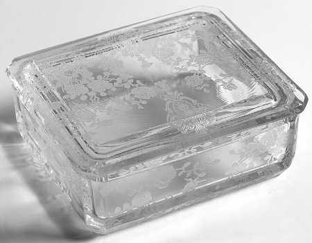 Rose Point Clear Cigarette Box & Lid