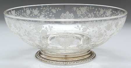 Rose Point (Sterling, Hollowware) 9'' Round Bowl with Sterling Base