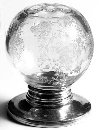 Rose Point Clear Shaker with Sterling Lid/Base