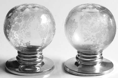 Rose Point Clear Shaker Set with Sterling Lid/Base