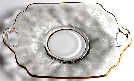 Rose Point Clear (Stem 3500, Gold Trim, Etched) 3400/1181 Handled Bon Bon Plate