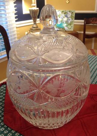 Chardoney Punch Bowl & Lid