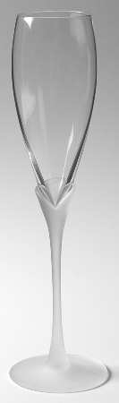 Amaryllis (Satin) Fluted Champagne