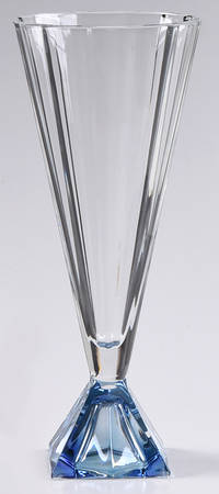Pyramid Fluted Champagne