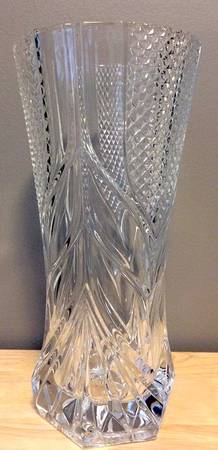 Royale Clear 11" Flower Vase
