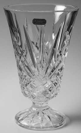 Villemont 8" Footed Flower Vase
