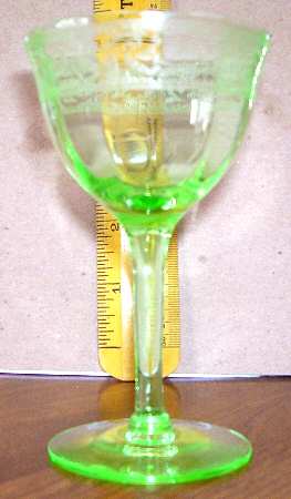 Florentine Green (Stem 3060) Liquor Cocktail