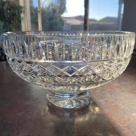Versailles 9" Round Bowl