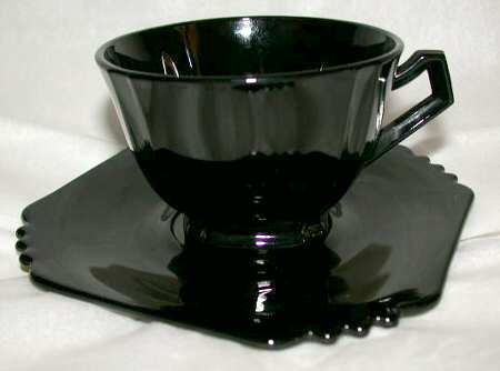 1450 Black Cup & Saucer Set