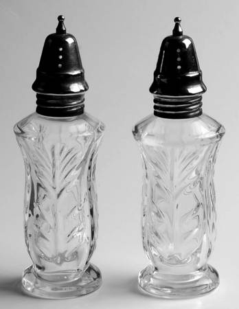 Portico Shaker Set w/Metal Lids
