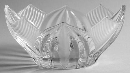 Novellette II 8" Oval Bowl