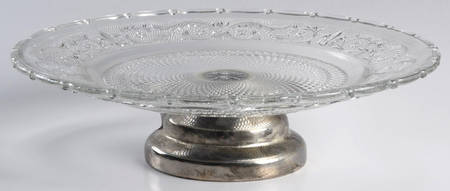 Trellis Cake Stand with Metal Base