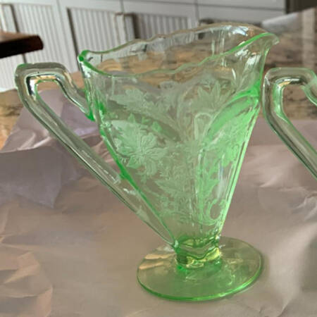 Early Wildflower Emerald Green 3400/16 Footed Creamer