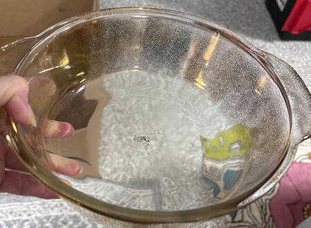 Gold Chantilly 2 Quart Round Covered Casserole, No Lid