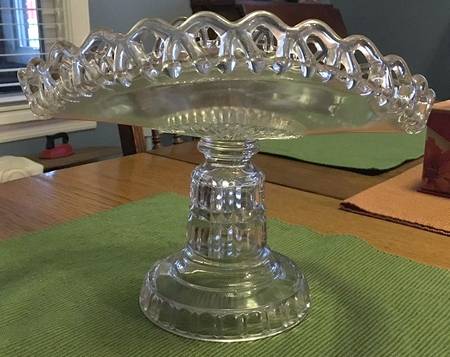 Lace Edge Clear Banana Stand