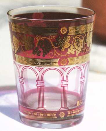 Golden Grapes Burgundy Flat Tumbler