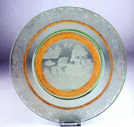 Willow Green (Gold Encrusted) Dinner Plate