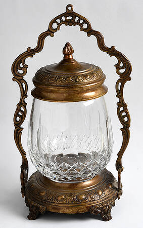 C4Ngift Pickle Castor with Lid and Stand