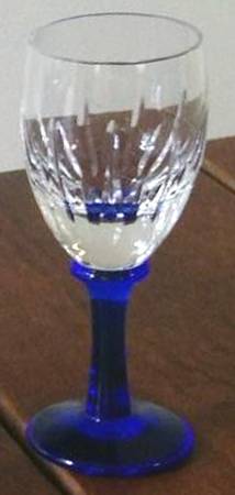 Ouro Cordial Glass